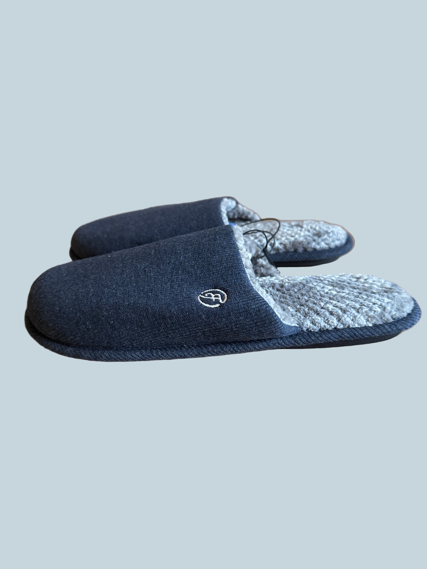 Evenform Men Slipon Shoe Slippers. Like New. Size 42