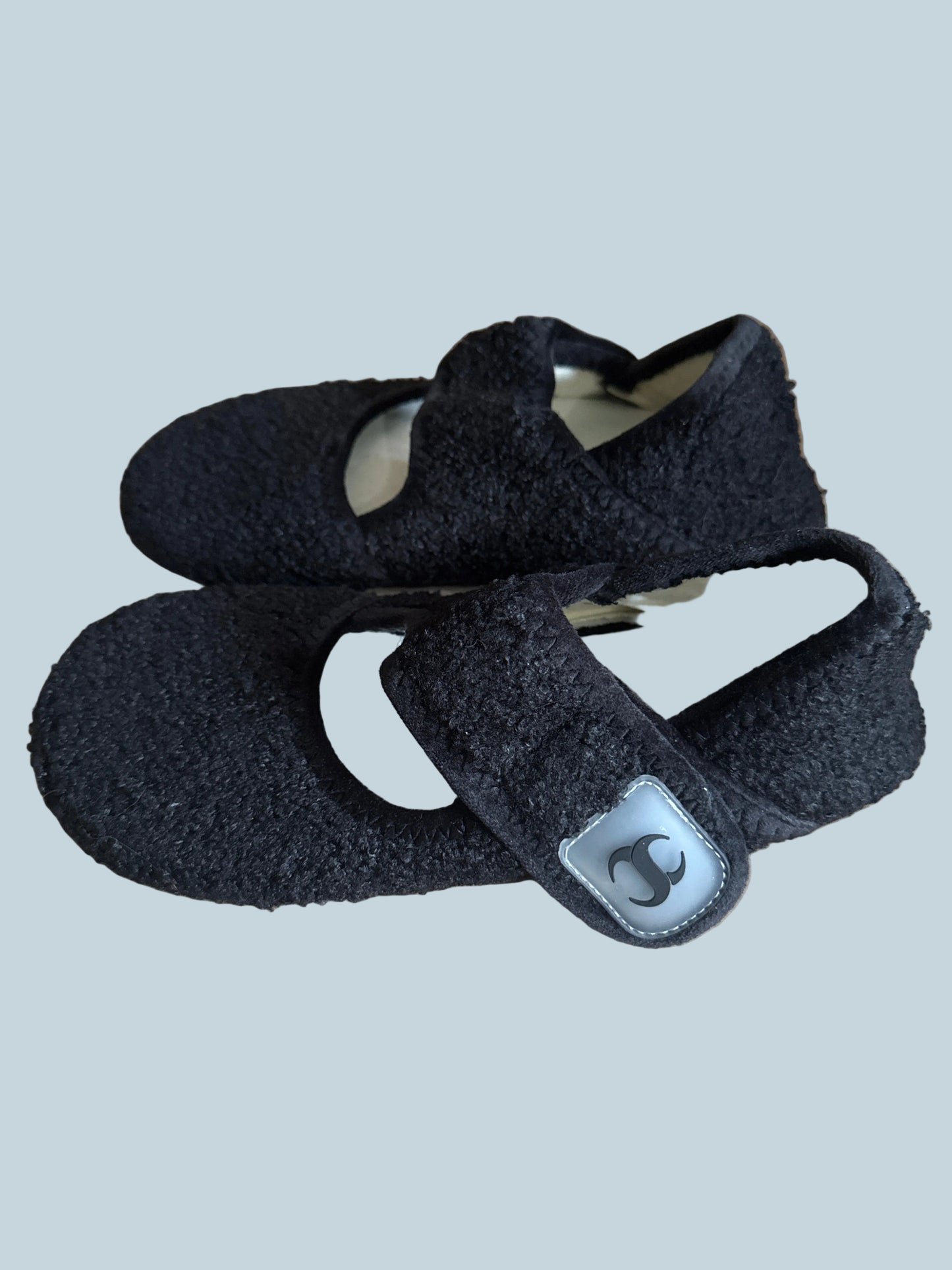 Women Slip-on Shoe Sandals Flat. Like New. Size 40