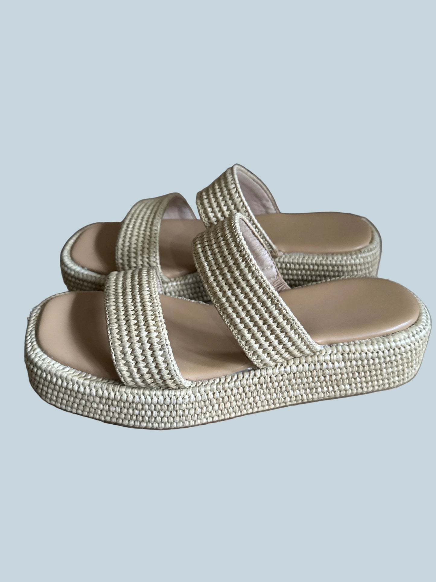 Women Slide Wedge Shoe. Like New. Size 8