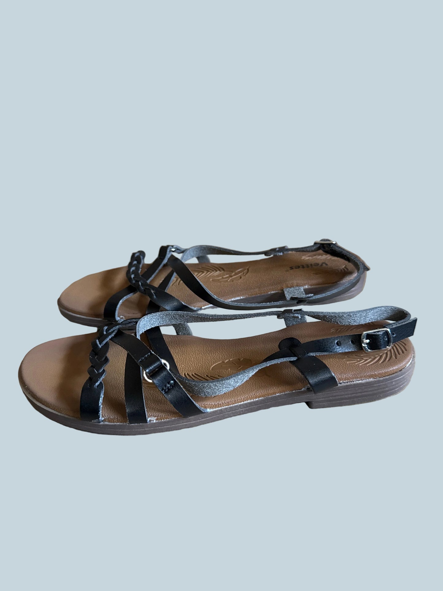 Veittes Women Shoe Sandals Flat. Like New. Size 9