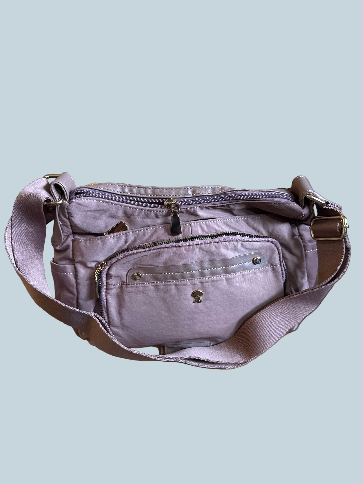 Esuan Crossbody Bag. Like New