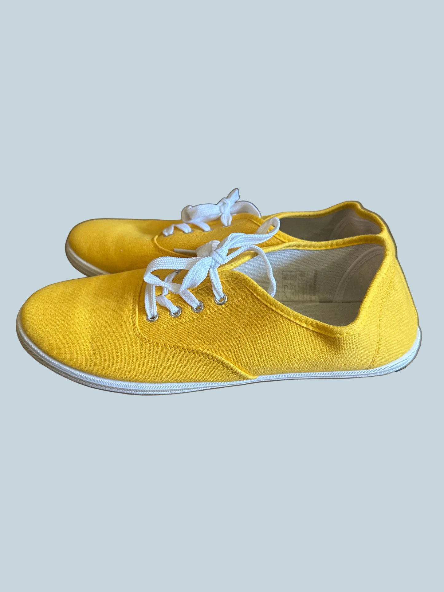 Men Women Canvas Shoe Sneakers. Like NewSize 10