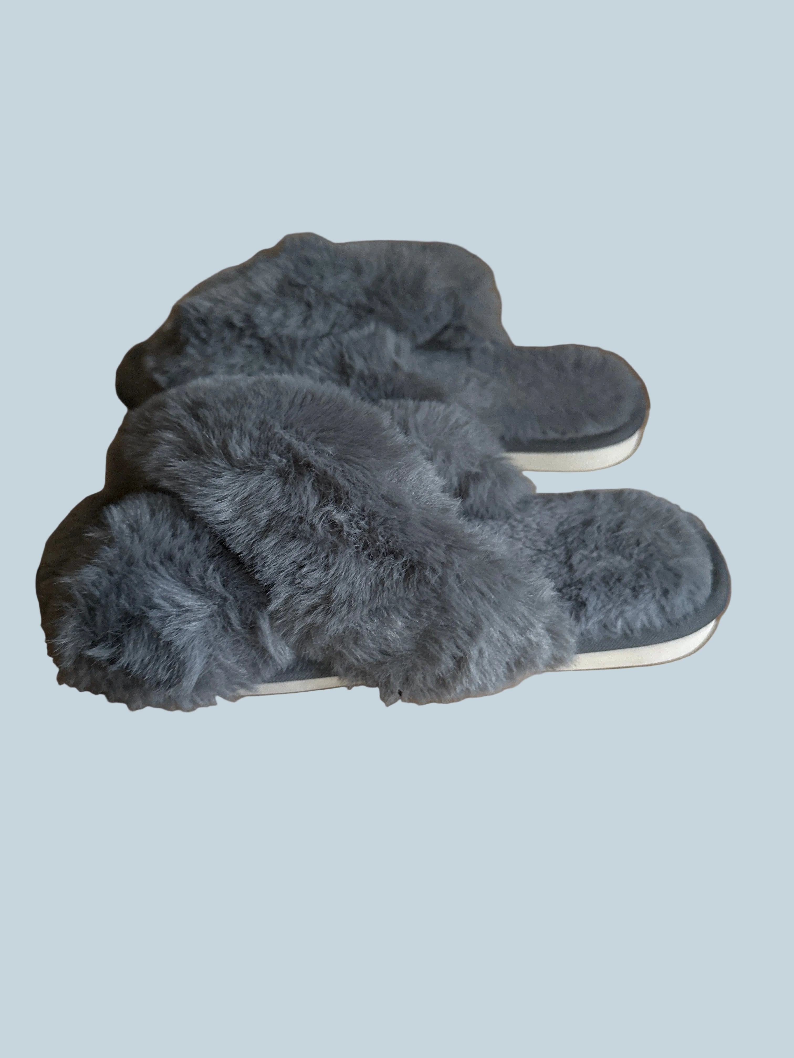 Women Slipon Shoe Slippers. Like New. Size 7-8