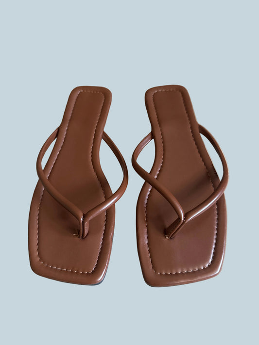 Women Slide Shoe Sandals Flat. Like New. Size 41