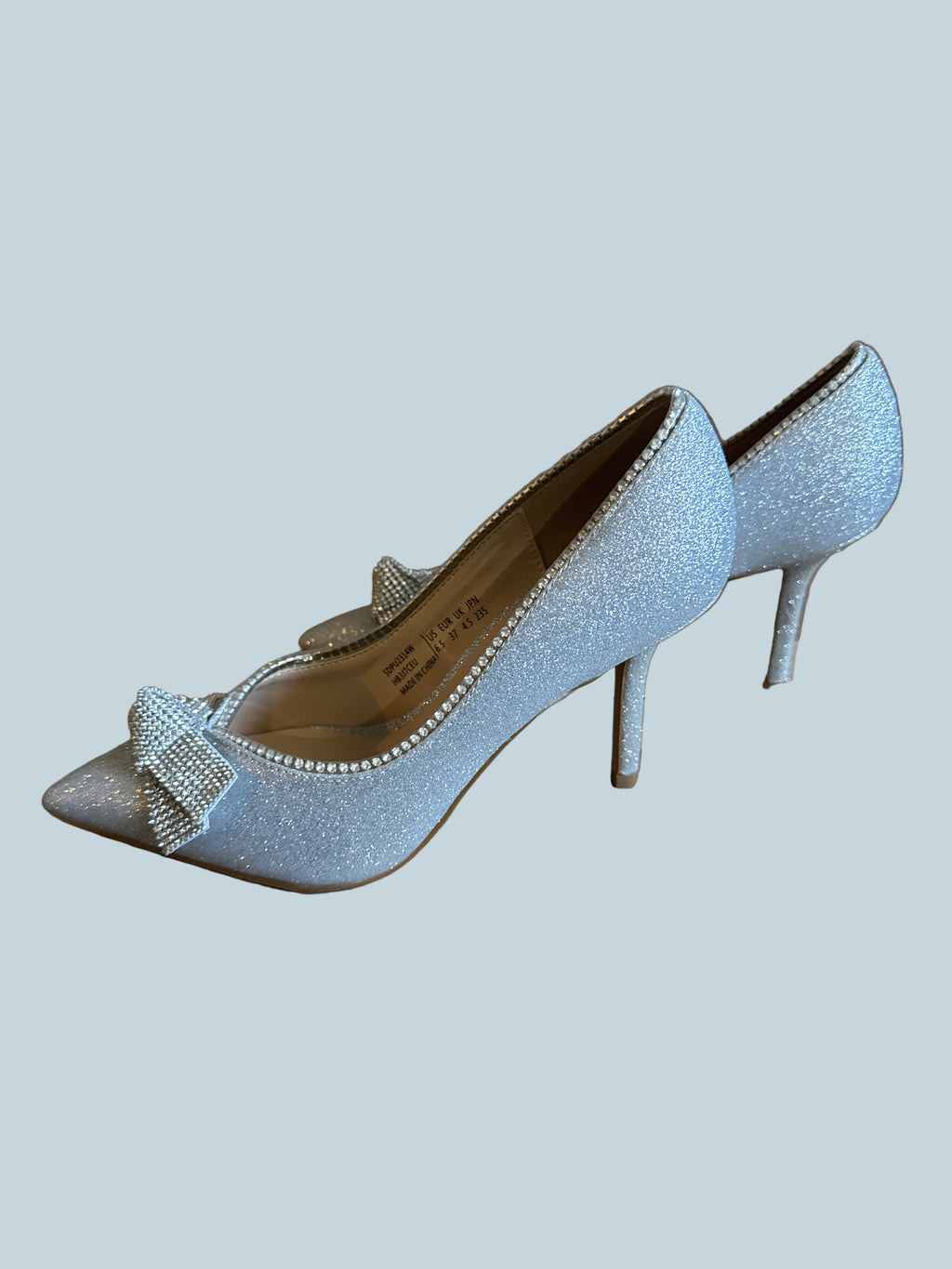 Dream Pair Women Sparkling Rhinestone Heeled Pump Shoe. Like New. Size 6.5