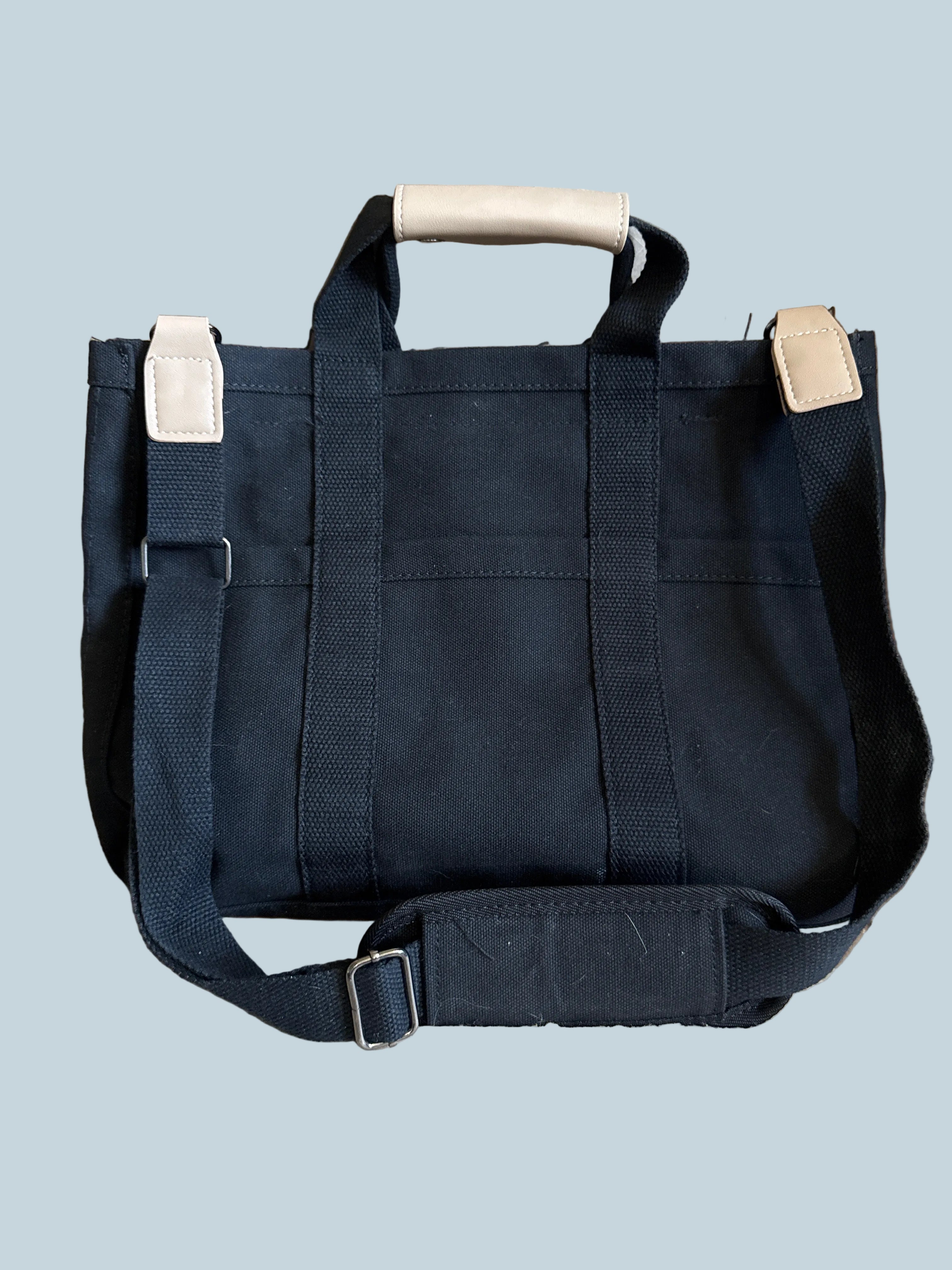 Multi Pucket Tote Bag.