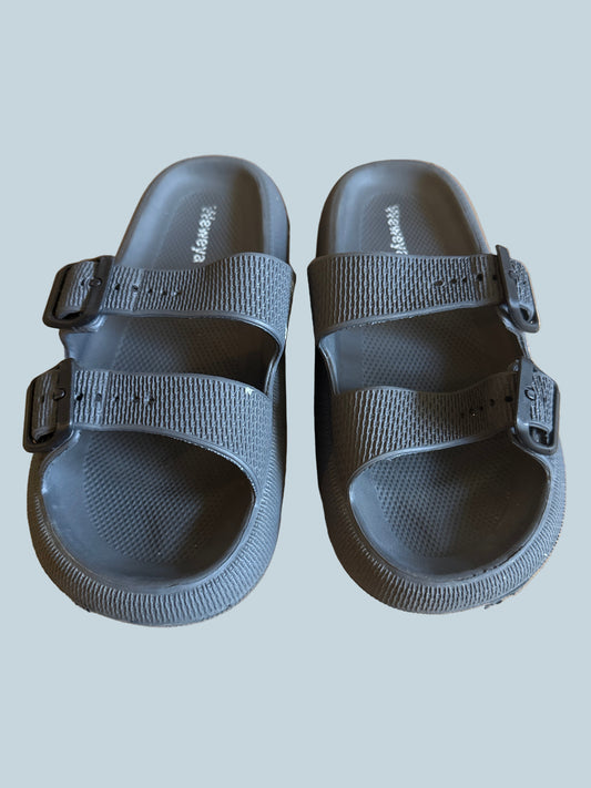 Weweya Men Slide Shoe Sandals. Secondhand. Size 42