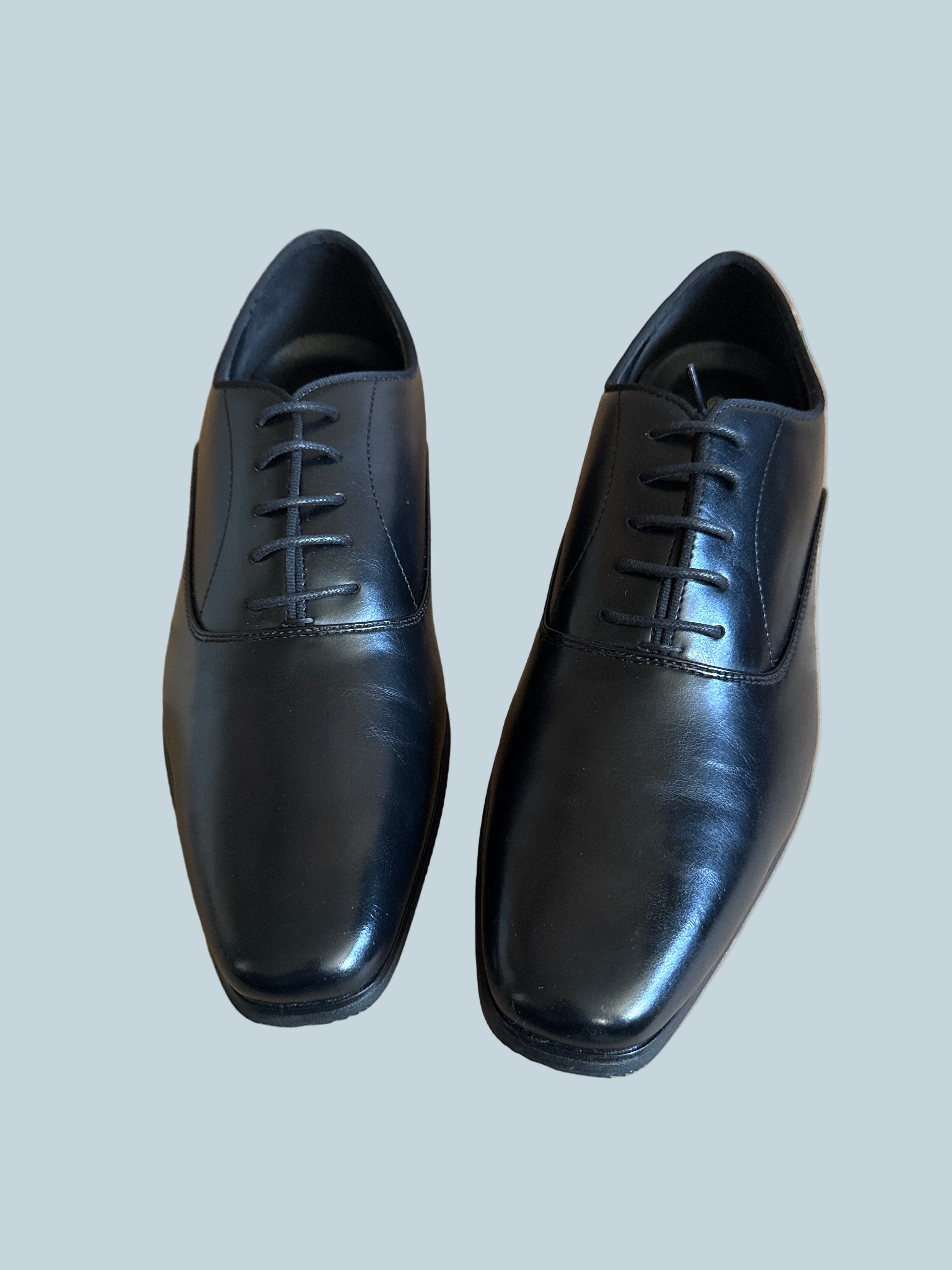 Bruno Marc Men Dress Shoe. Like New. Size 13