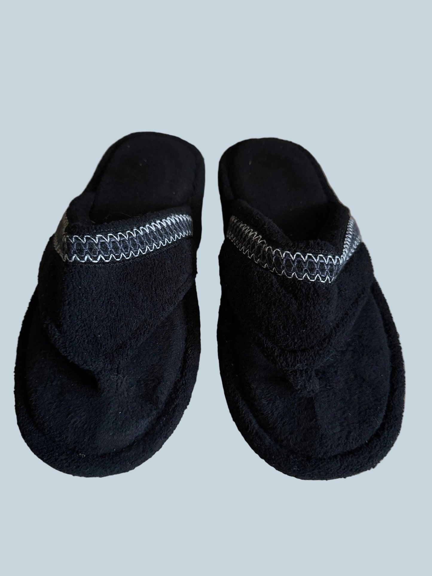 Men Slipon Shoe Slippers. Secondhand. Size 38