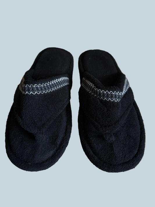 Men Slipon Shoe Slippers. Secondhand. Size 38