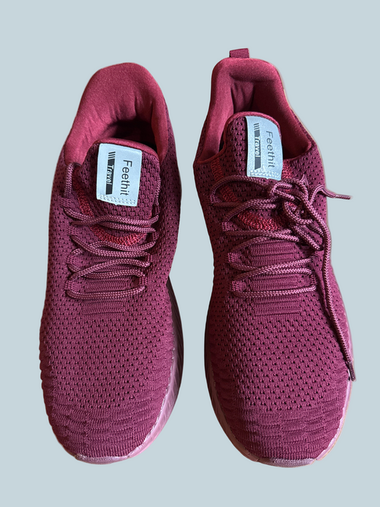 Feethit Men Women Slip-on Walked /Running Shoe Sneakers. Like New. Size 44