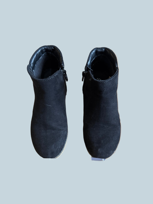 Kids Girls Ankle Boot. Like New. Black/ kids 13