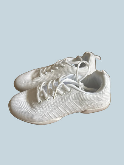 Baxinier Boys Girls Athletic shoe Sneaker. Like New. Kids Size 2