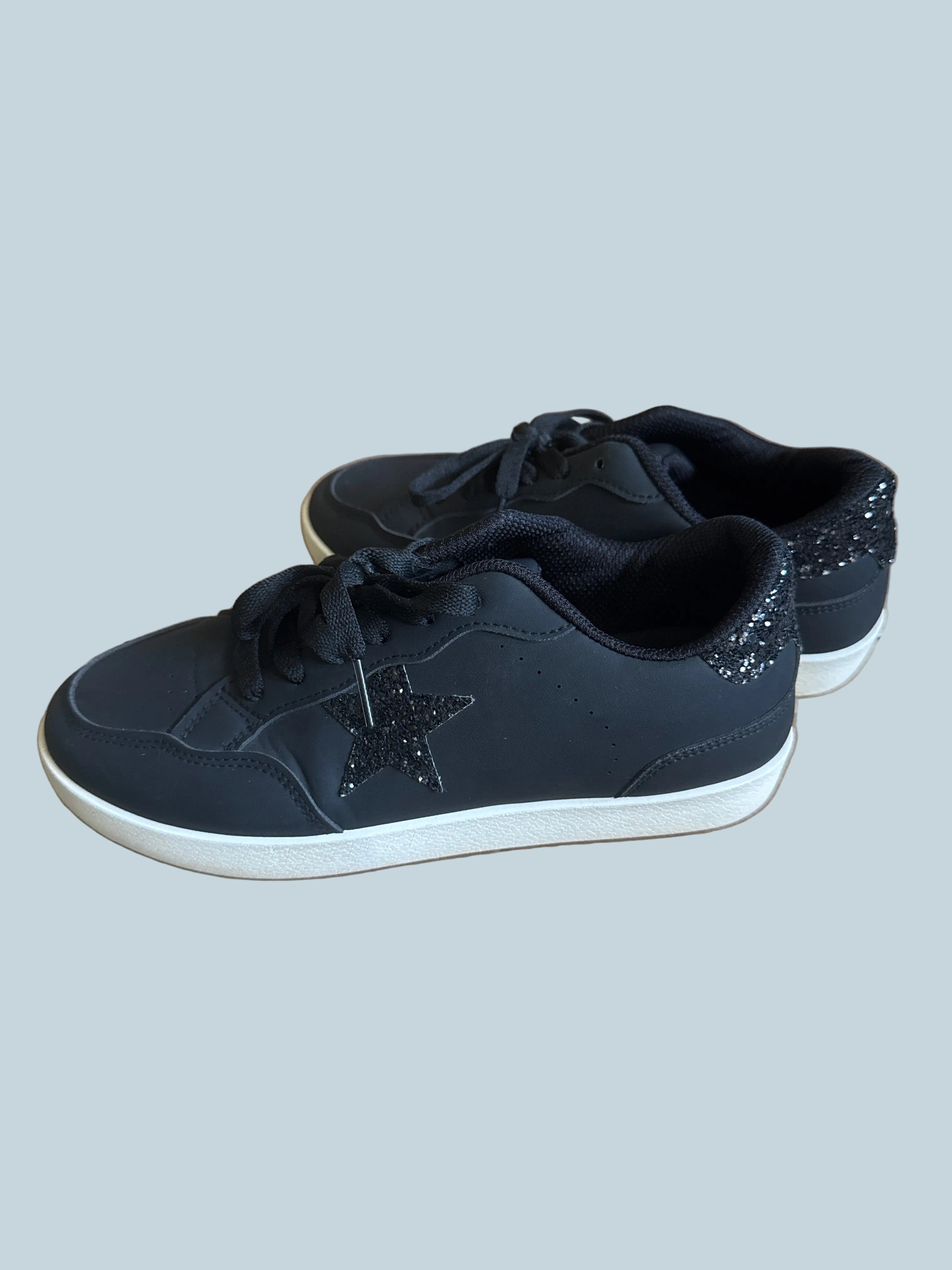 Joy Time. Men Women Canvas Secondhand. Size 8