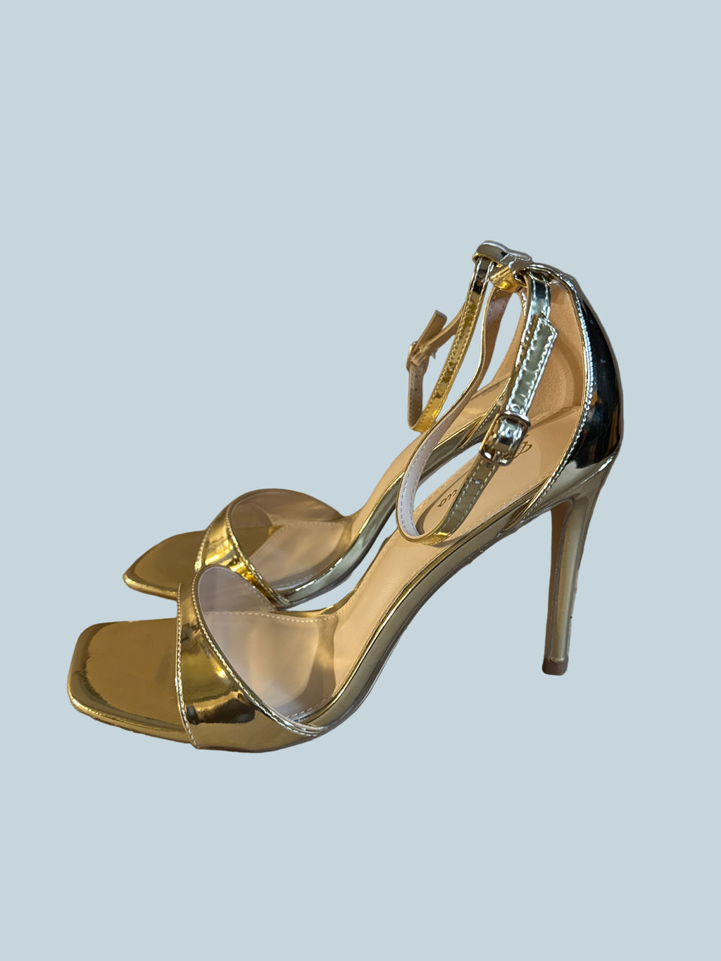 Genshuo Women Shoe Sandals. Like New. Size 11