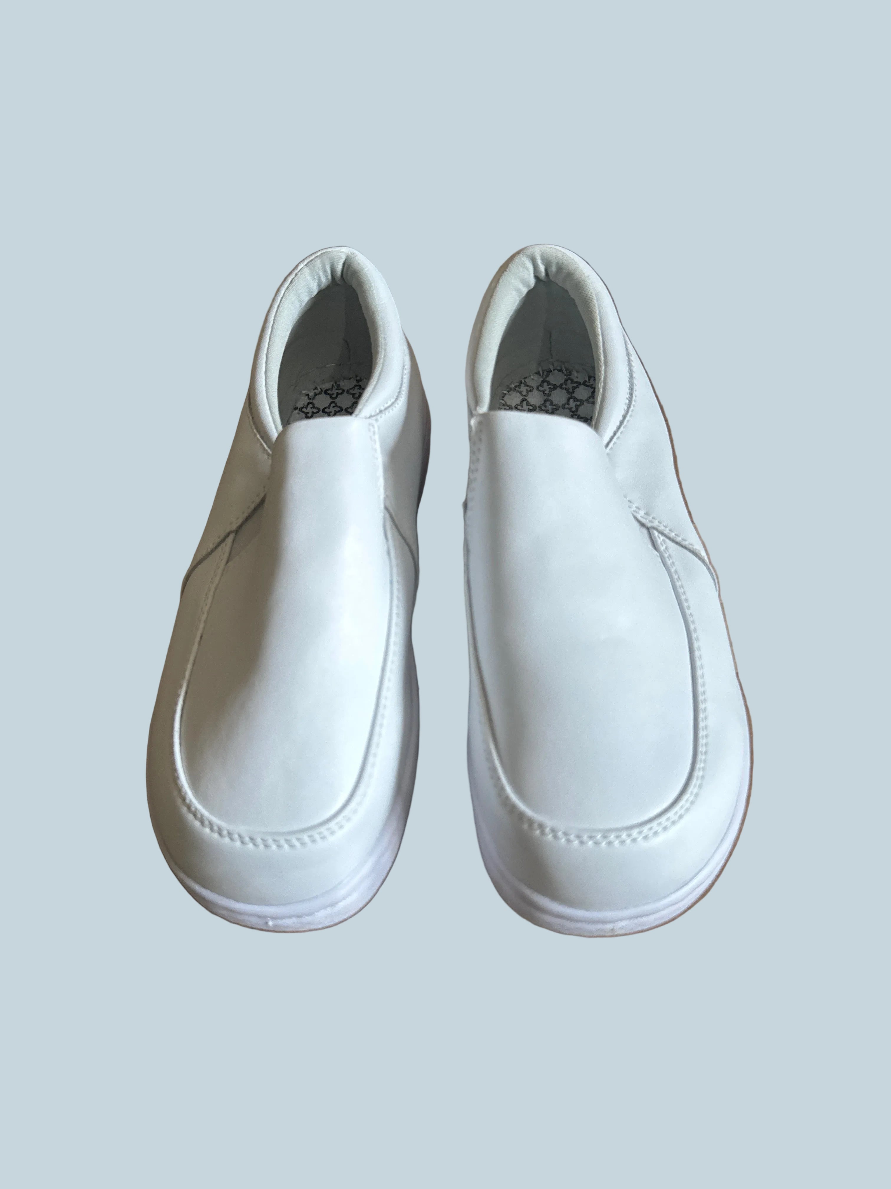 Girls Slip-on Shoe Flat. LikeNew. Kids Size 5.5