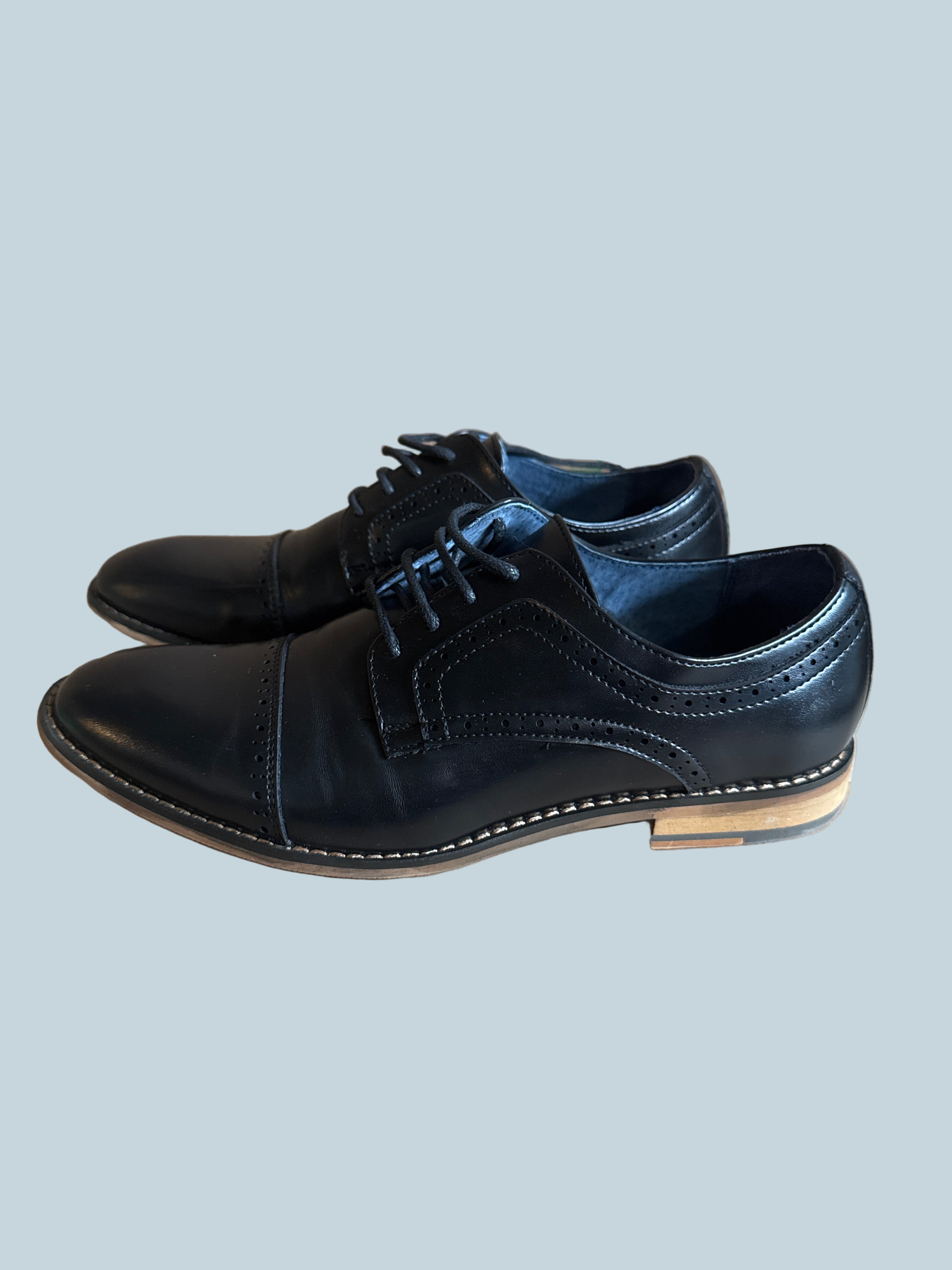 Bruno Marc Men Dress Shoe. Secondhand. Size 6