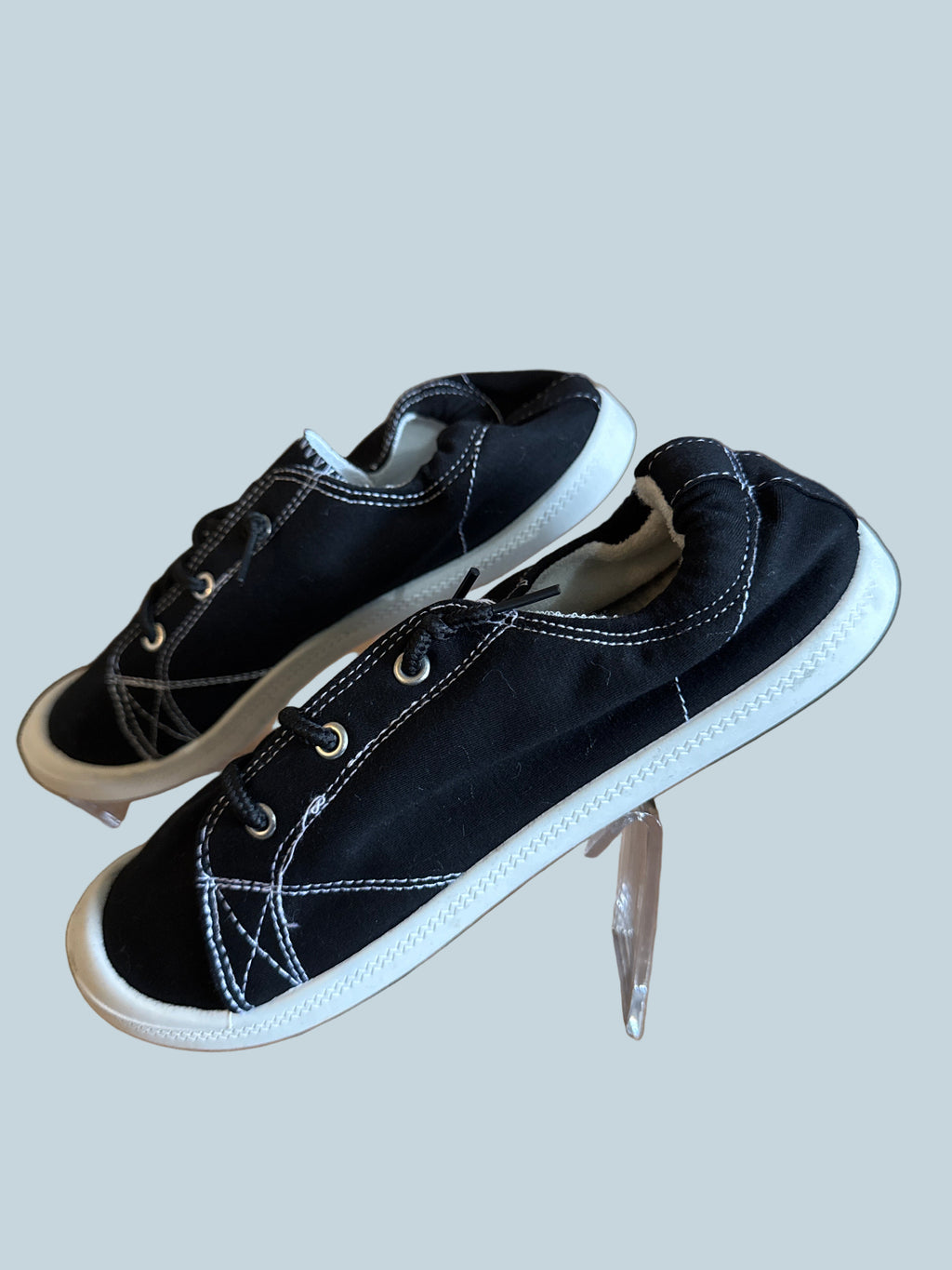 Lxuan Men Women Slipon Shoe Canvas. Like New. Size 8