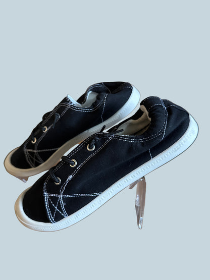 Lxuan Men Women Slipon Shoe Canvas. Like New. Size 8