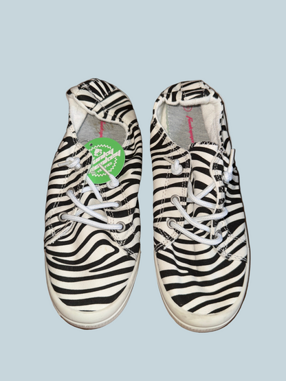 Funky Monkey Men Women Slipon Shoe Canvas. Like New. Size 8