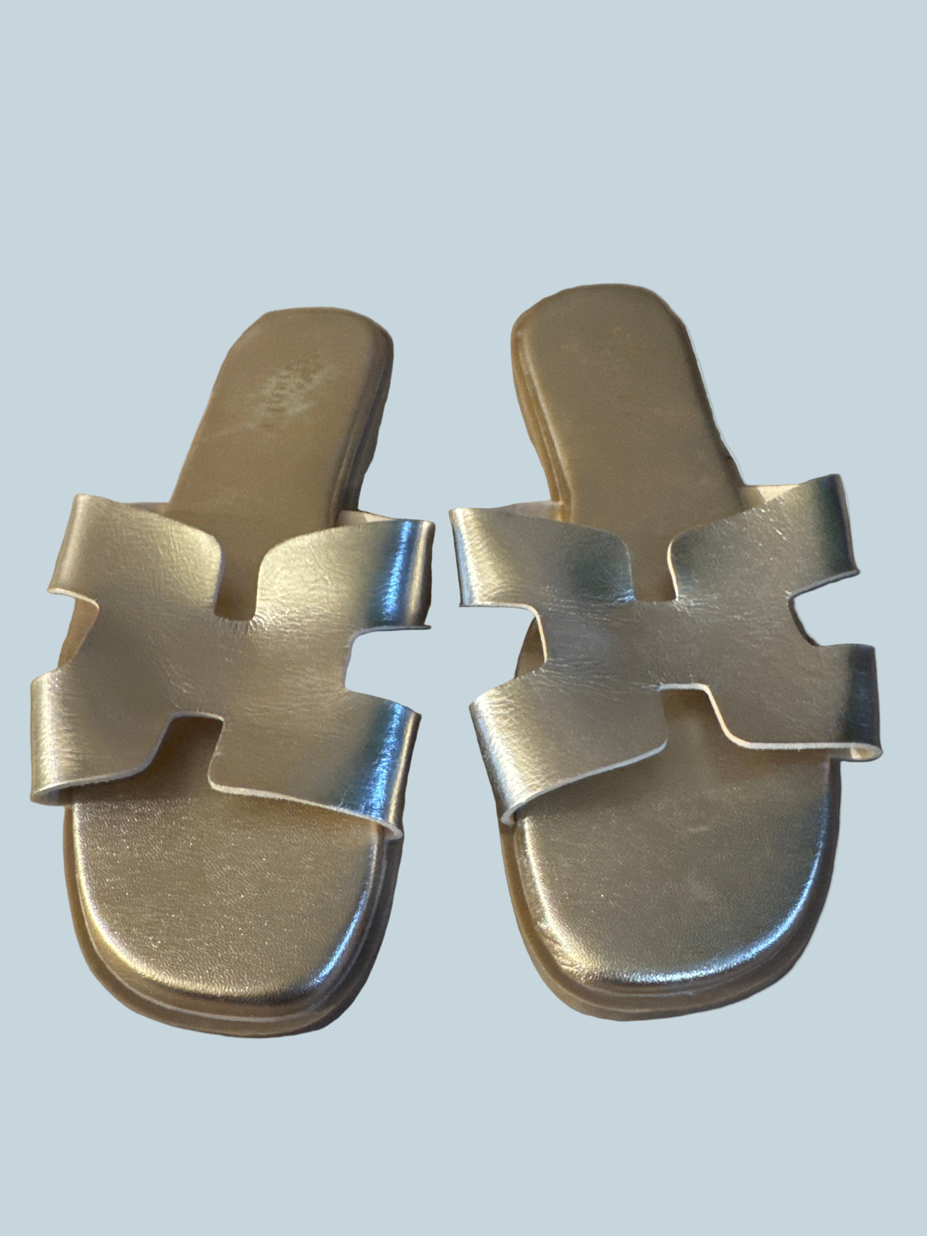 Nianer. Women Slide Shoe Sandals. Secondhand. Size 7