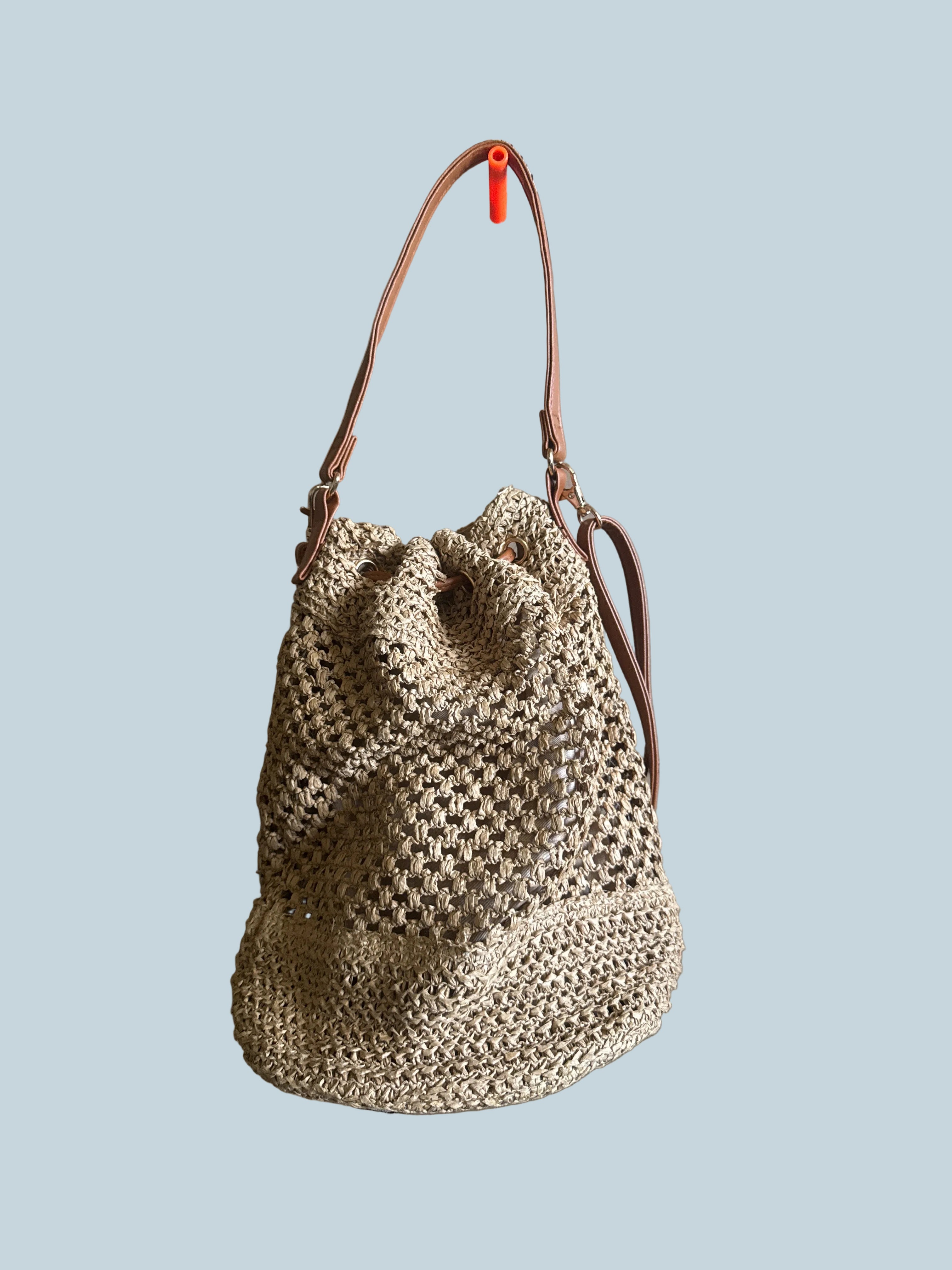 Woven Straw Tote Bag. Secondhand. Medium