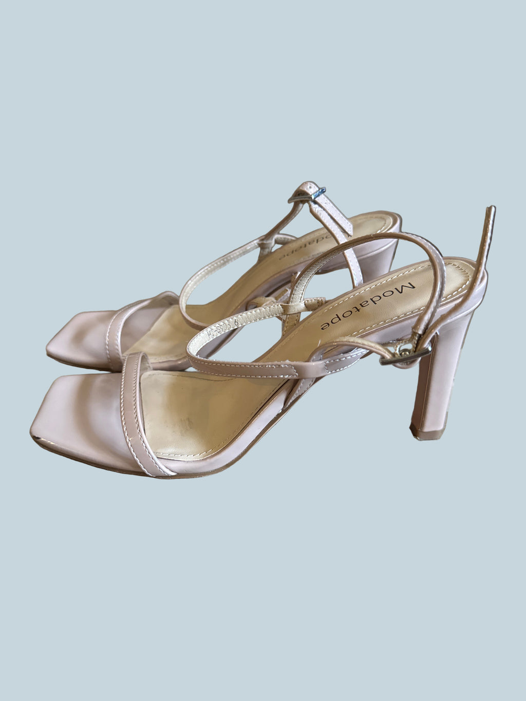 Modatope Women Heeled Sandals. Secondhand. Size 6