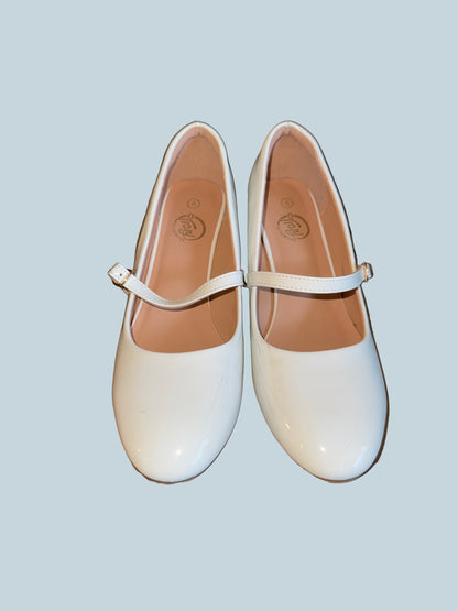 Trary Women Block Heeled Pump Shoe. Second hand. Size 8