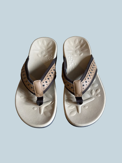 Men Slide Shoe Sandals. Like New. Size 38