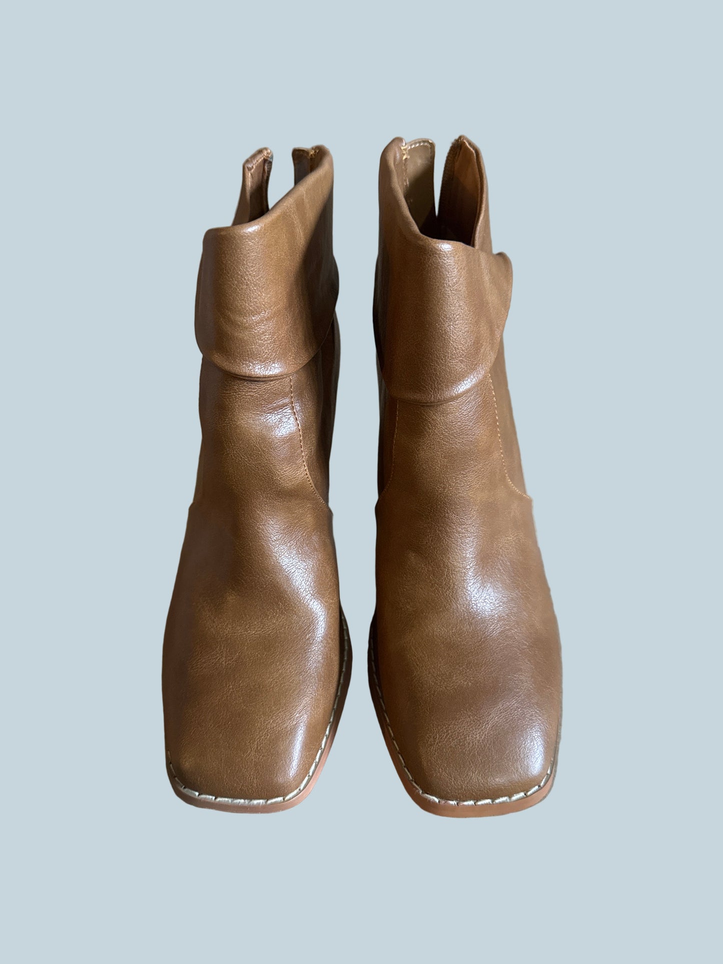 ZBY Women Block Heeled Boots. Like New. Size 7.5