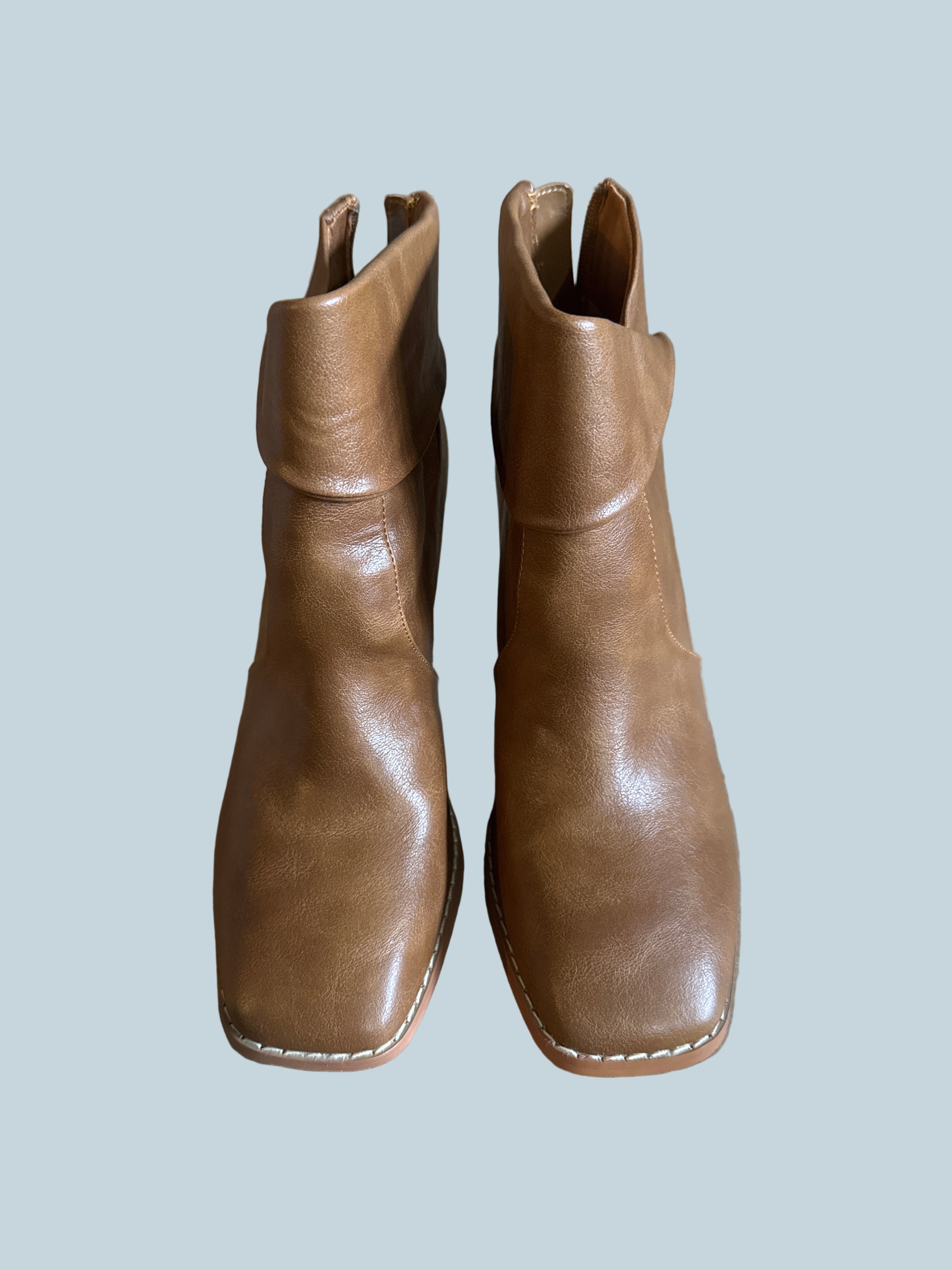 ZBY Women Block Heeled Boots. Like New. Size 7.5