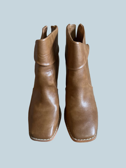 ZBY Women Block Heeled Boots. Like New. Size 7.5