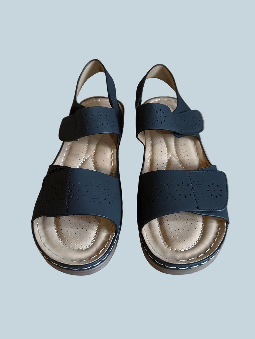 Coutgo Women Low Wedge Shoe Sandals Like New. Size 39