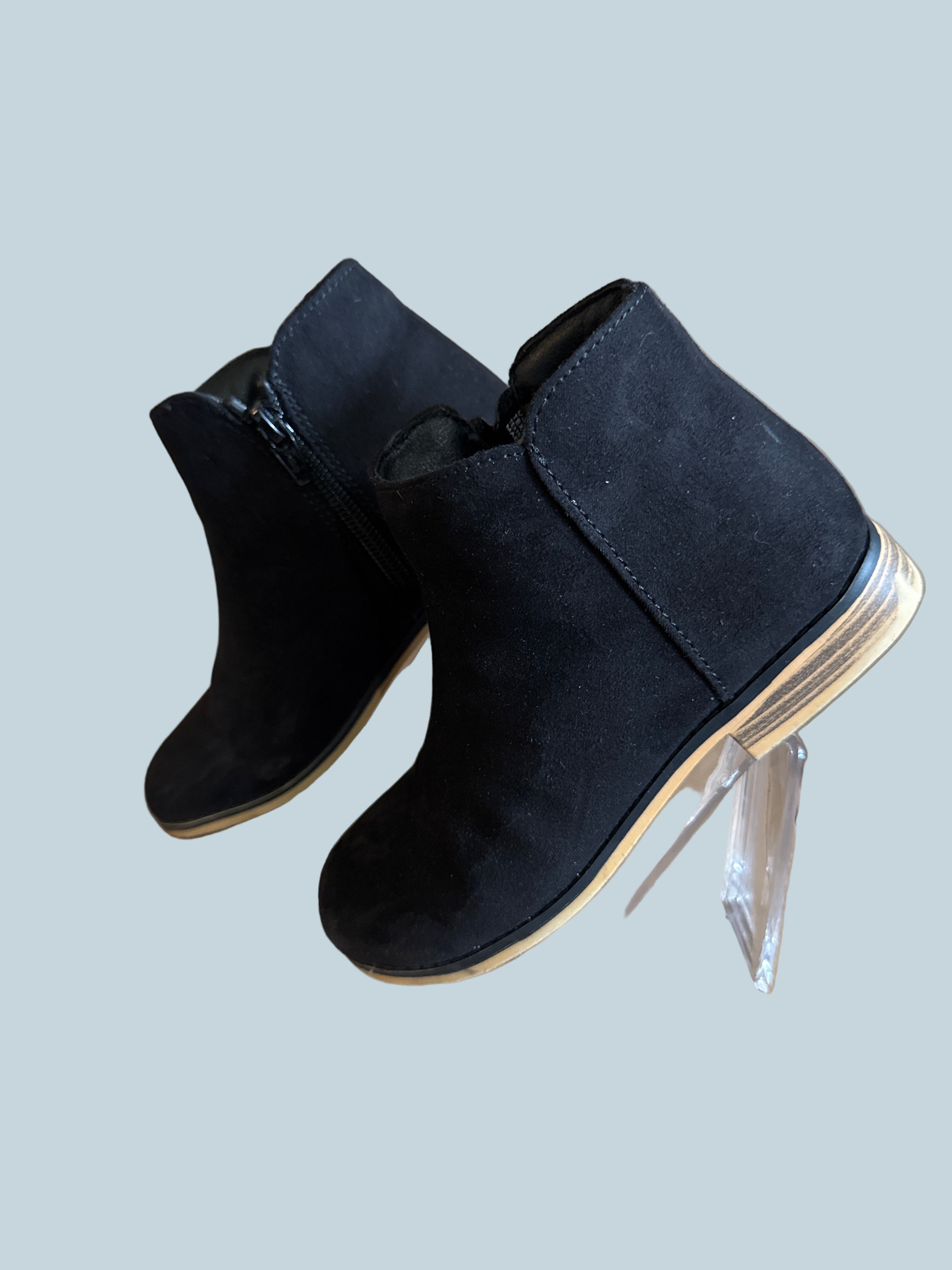 Kids Girls Ankle Boot. Like New. Black/ kids 13