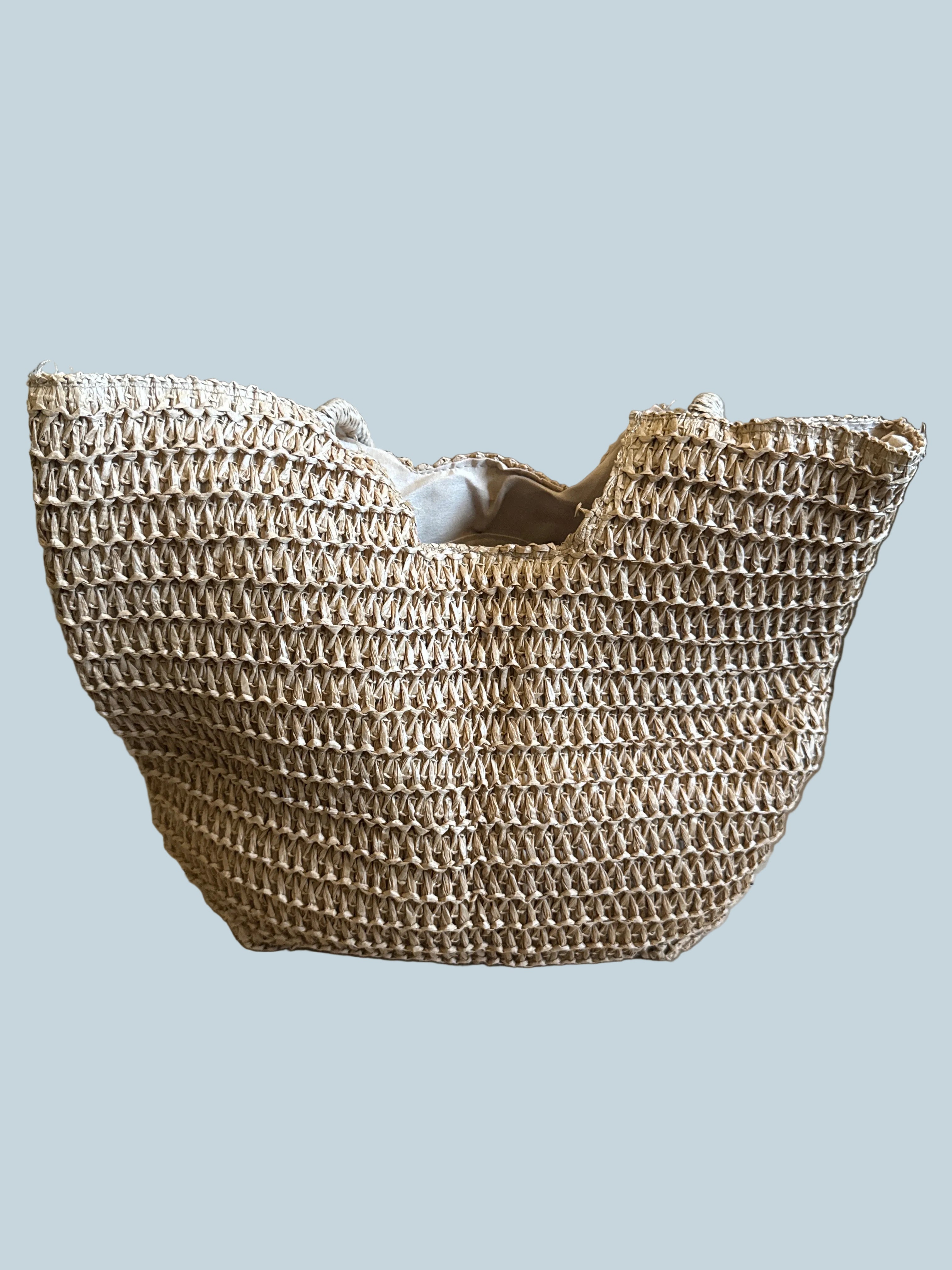 Woven Straw Tote Bag. Medium