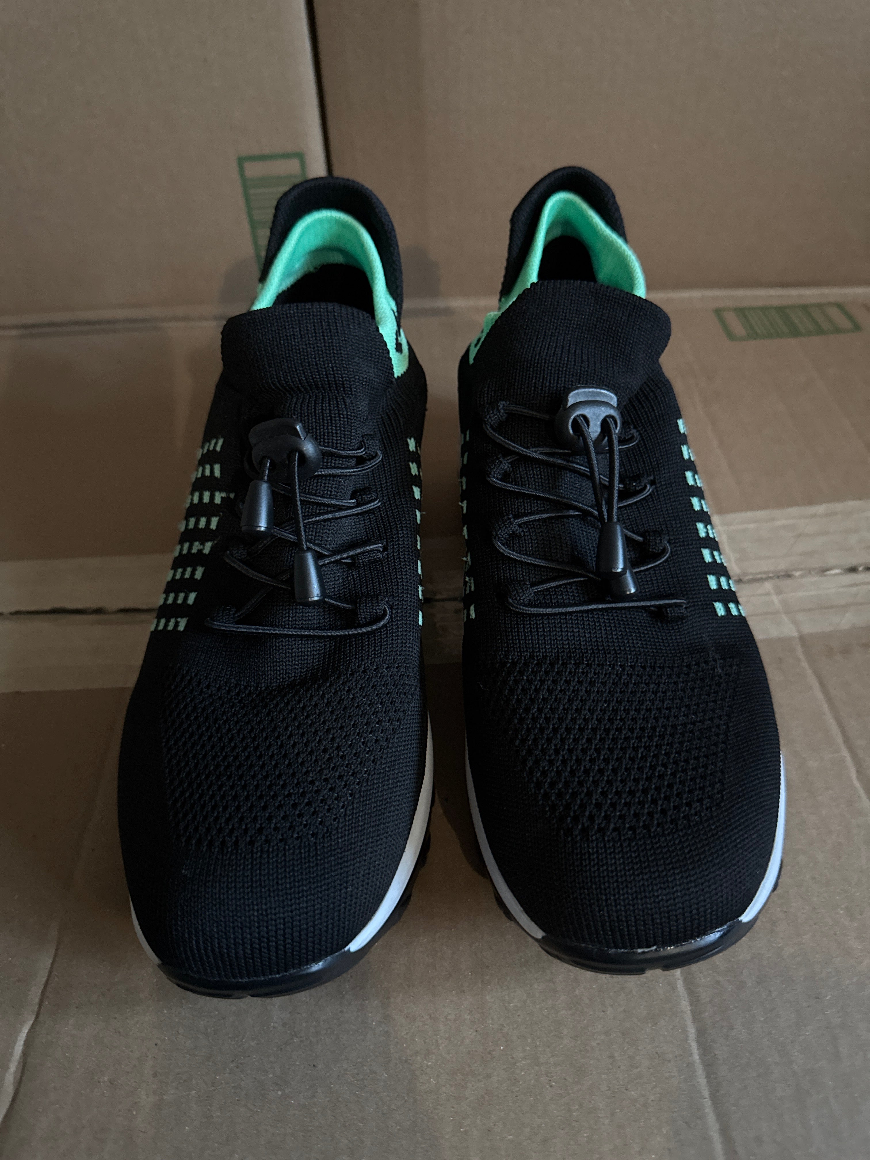 Stunahome Women Walking Shoe Sneakers. Like New. Size 41