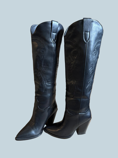 Isnom Women Cowboy Knee-high boot. Secondhand. Size 7