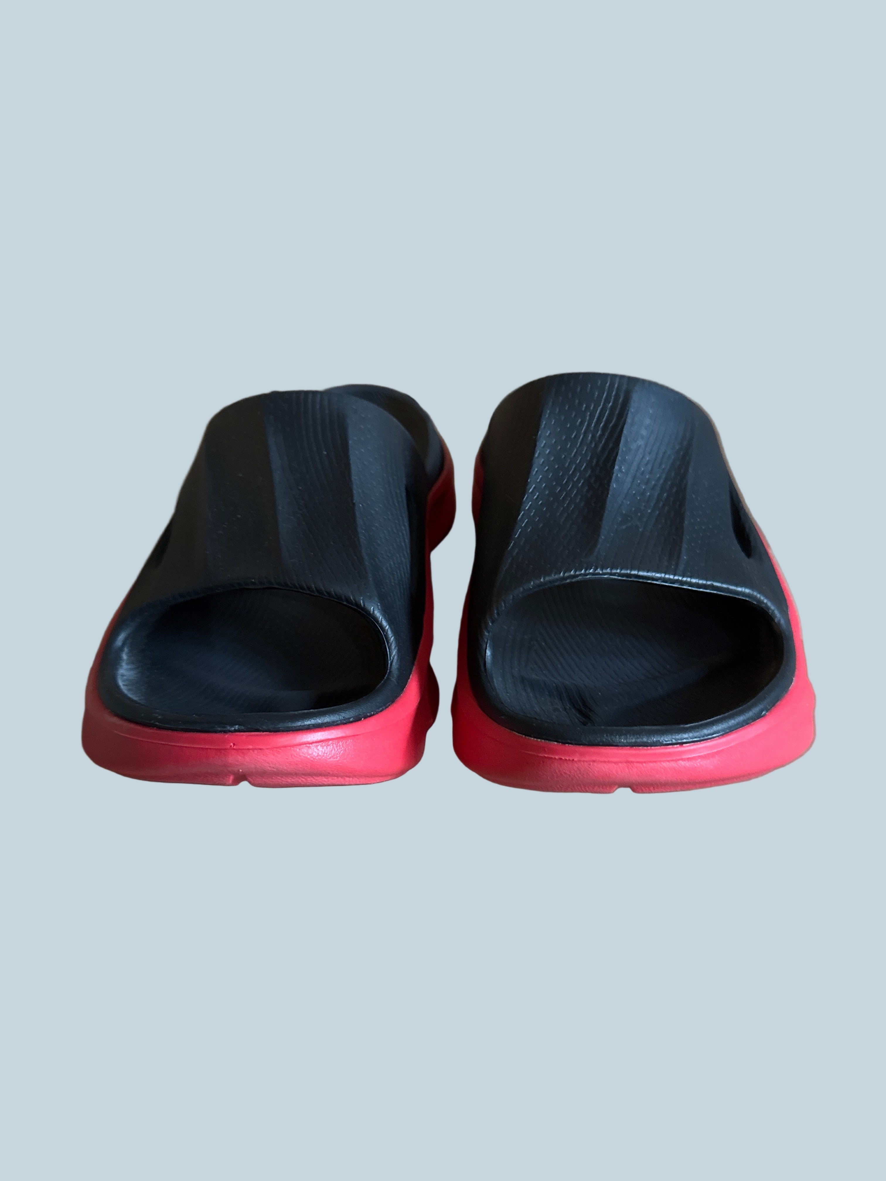 BK Men Women Slide Shoe Slippers. Like New. Size M10/W12