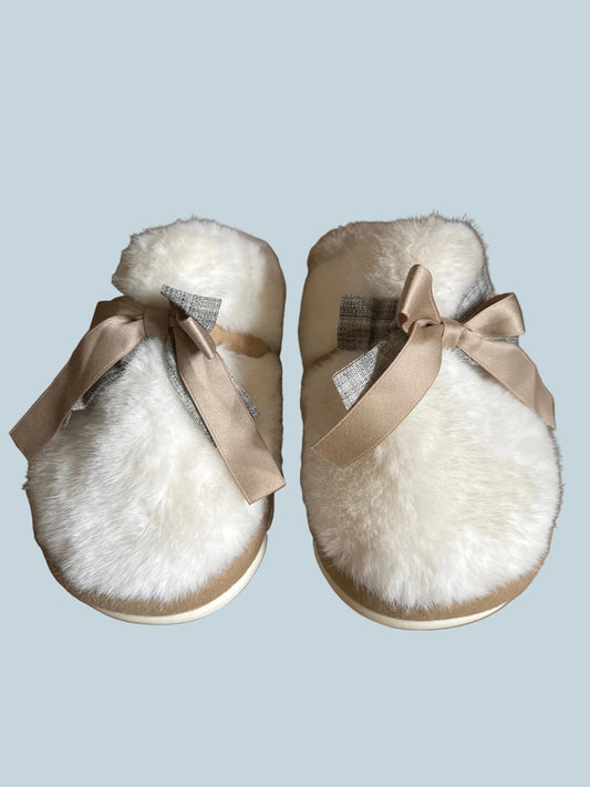 Women Slipon Shoe Slippers. Like New. Size 38