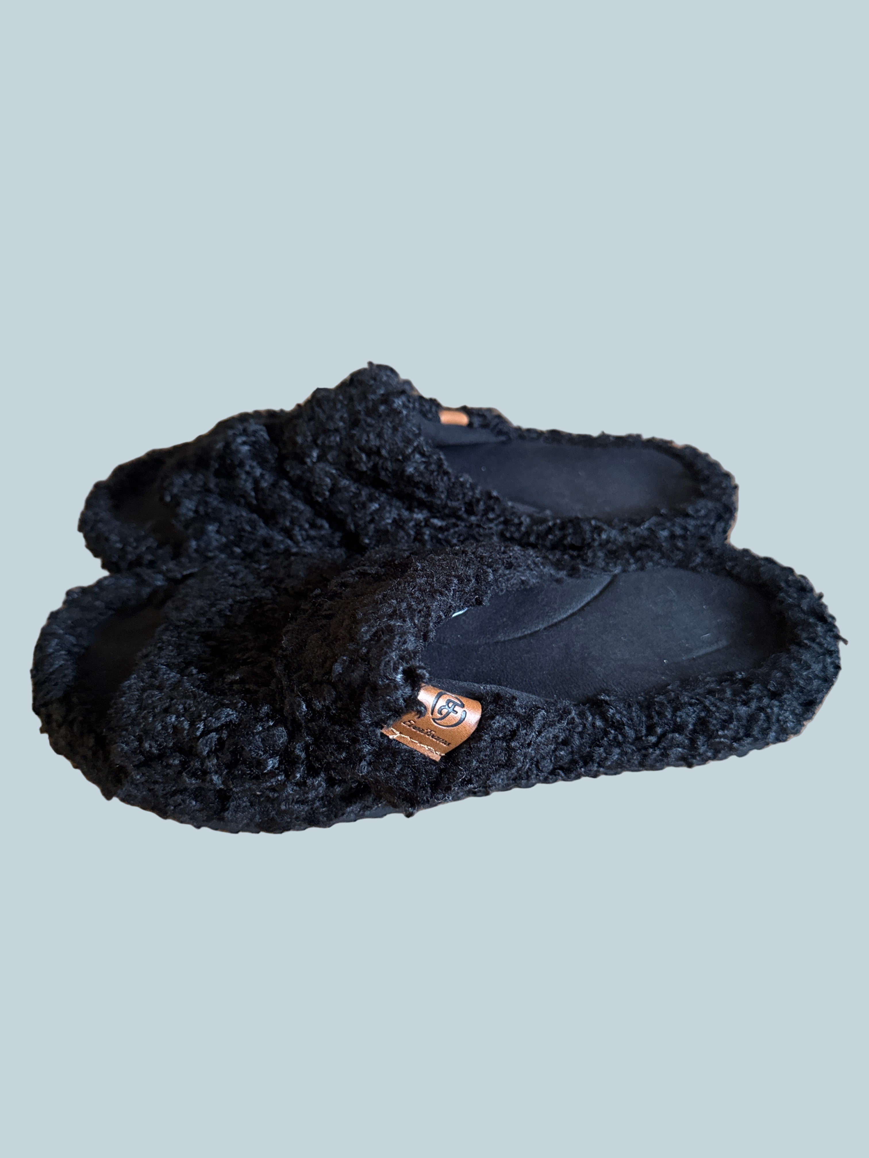 Evenfoams Women Slide Shoe Slippers. Secondhand. 7-8