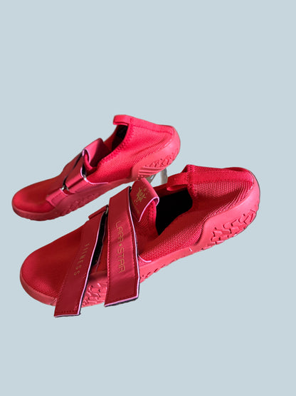 Lara Star Woman Canvas Shoe Sneakers. Like New. Size 7.5