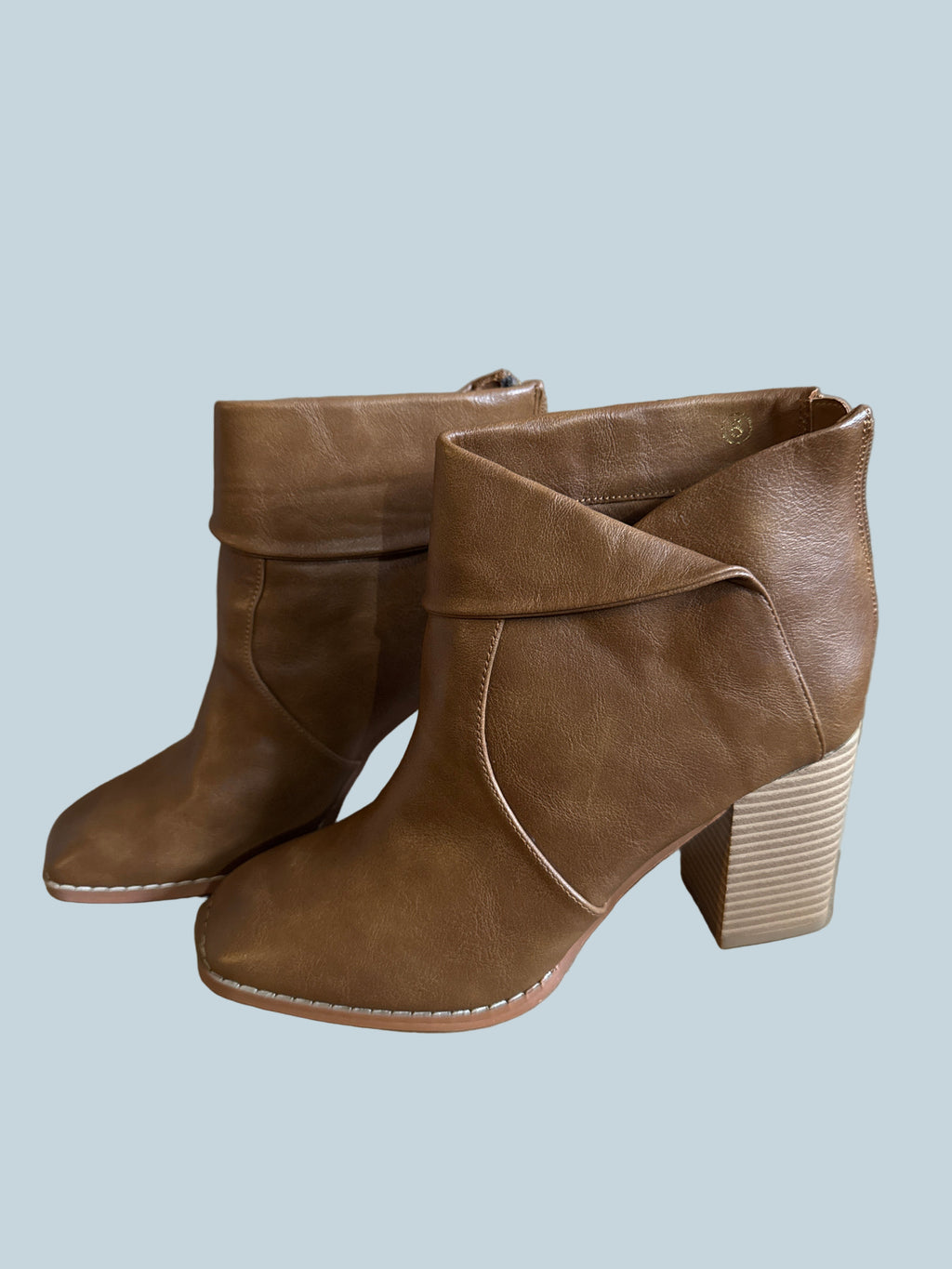 ZBY Women Block Heeled Boots. Like New. Size 7.5