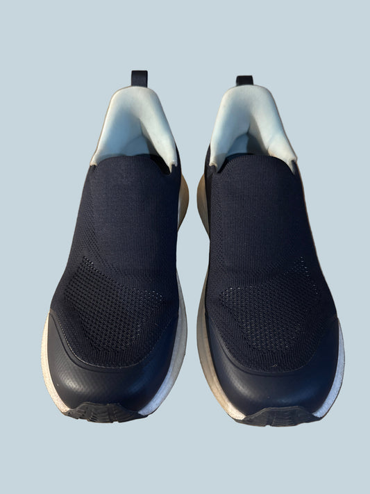 Allswifit. Women Slip-on Walking Shoe. Like New. Men Size 9