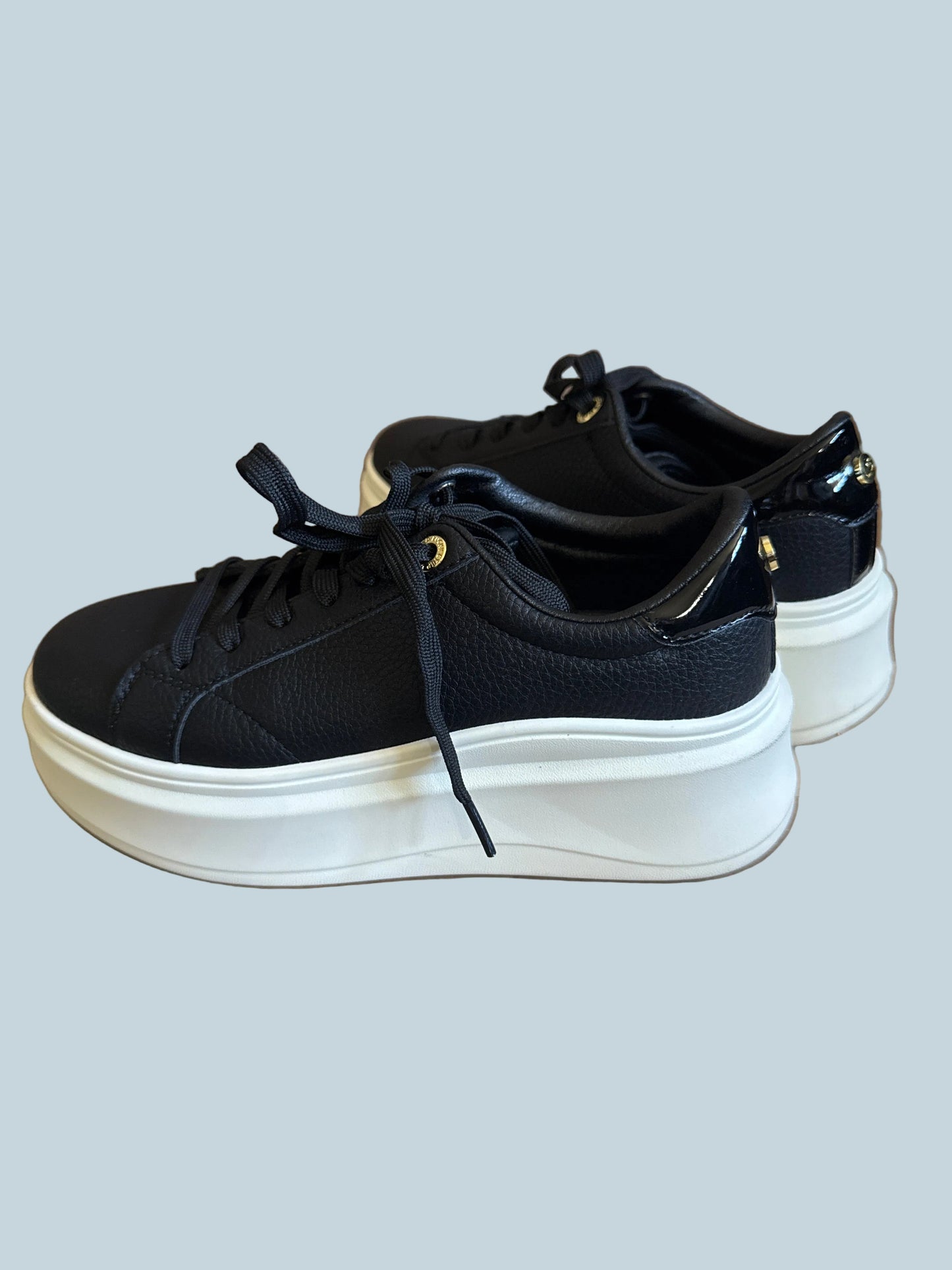 Lucky Step Women Platform Sneakers. Like New. Size 6