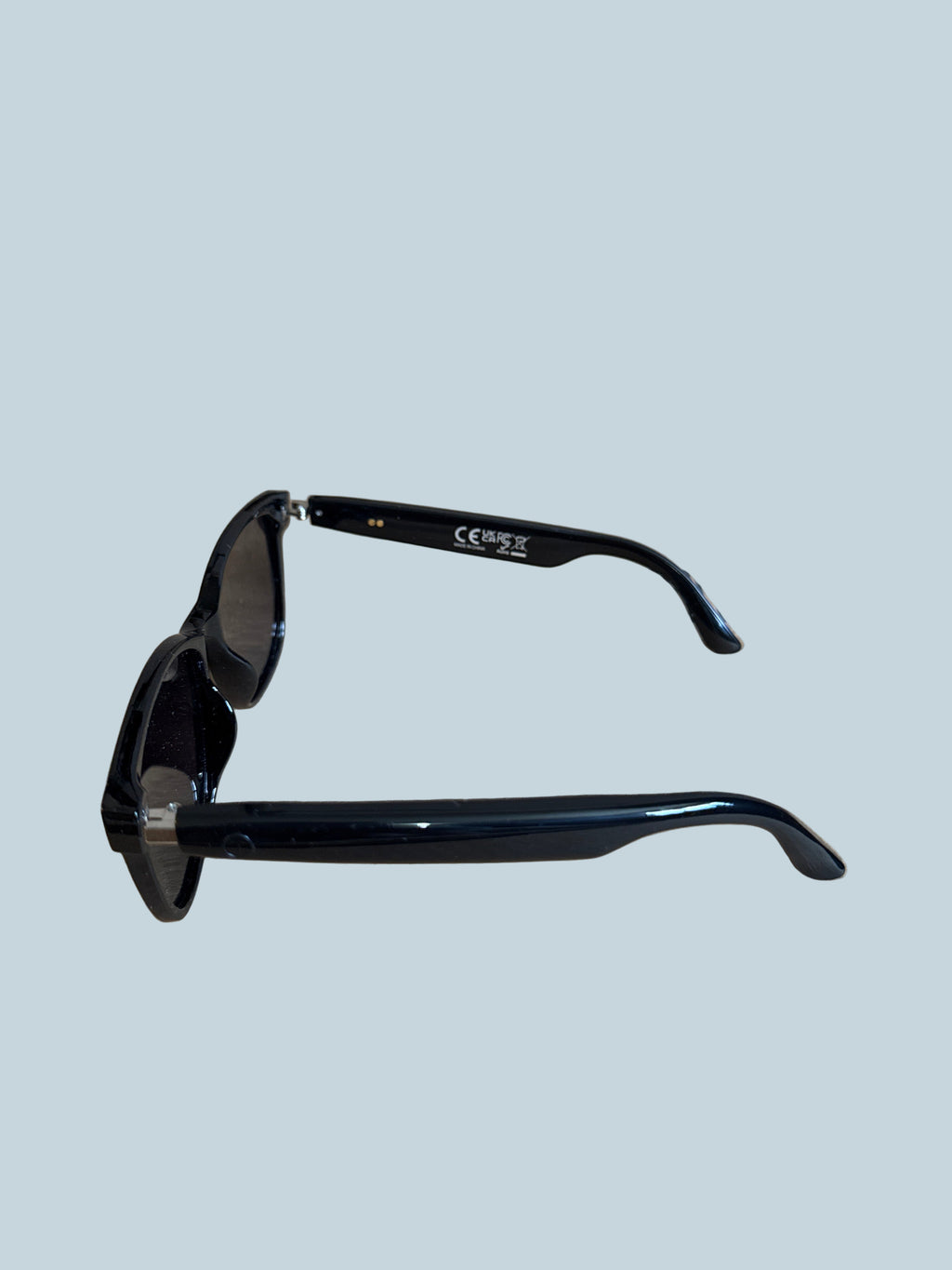 Smart glasses. Sunglasses