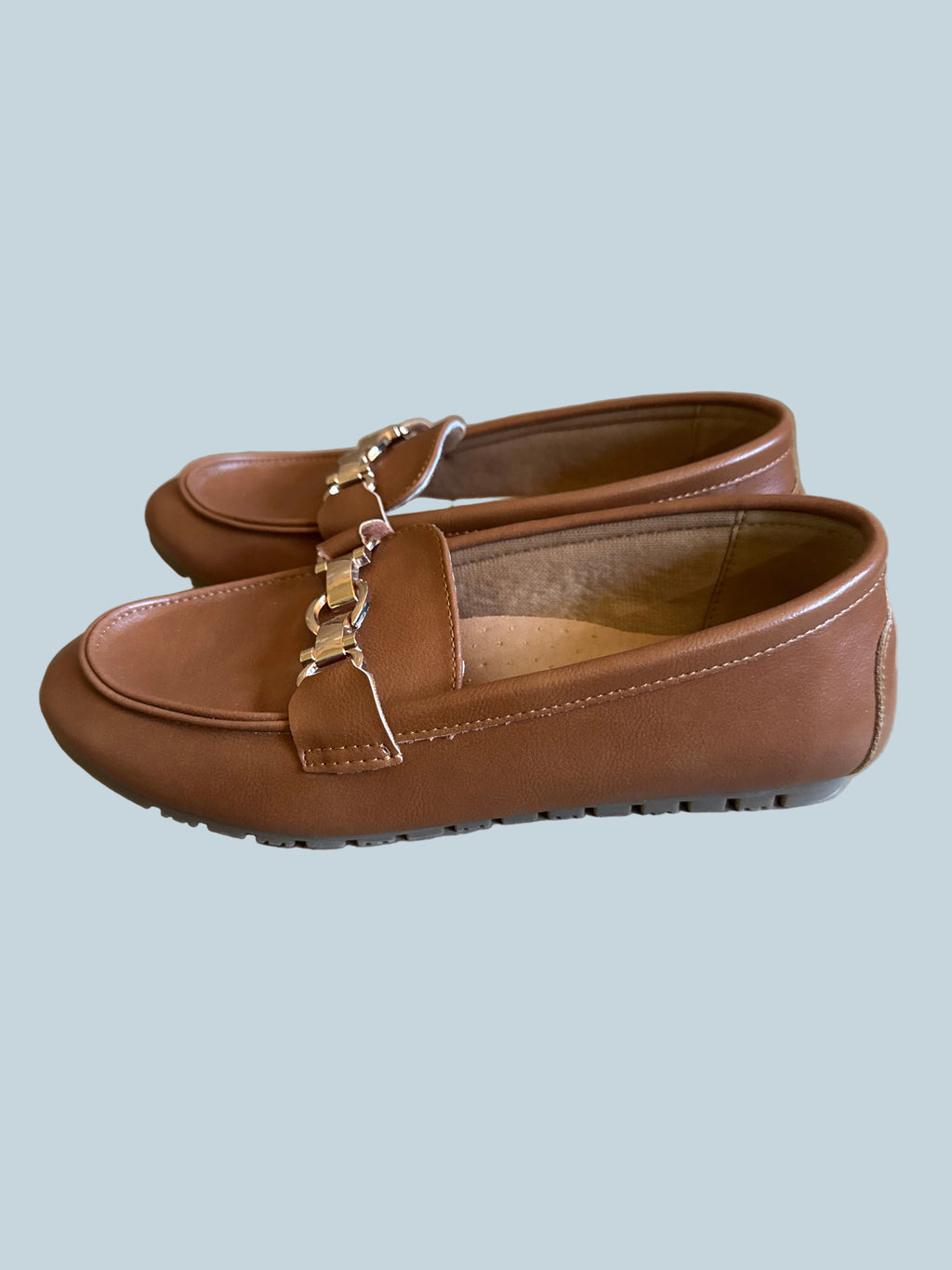 Women's Loafers Slip-on shoe. Size 7.5