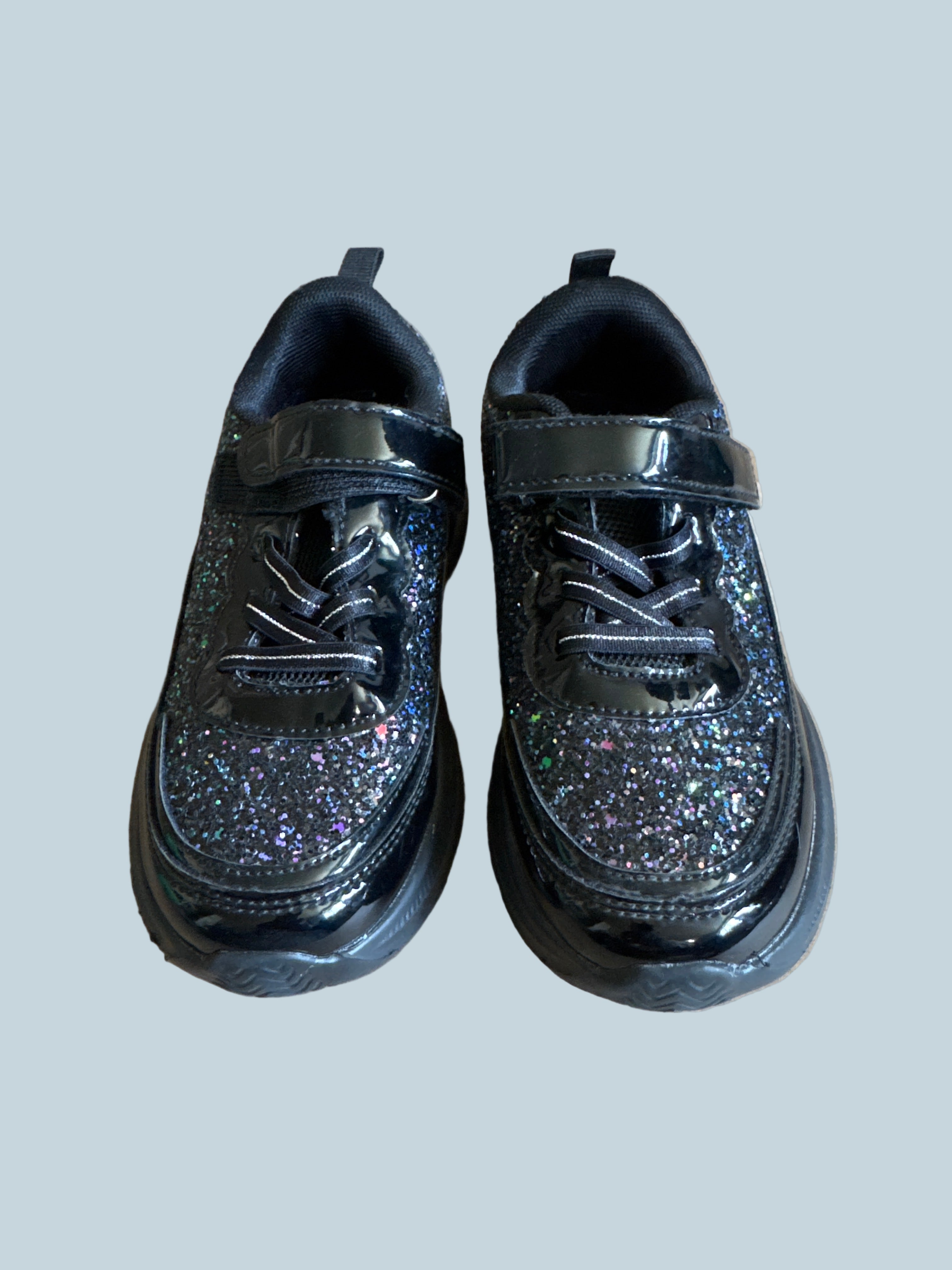 Kids Girls Athletic Shoe Sneakers. Like New. Kids Size 13