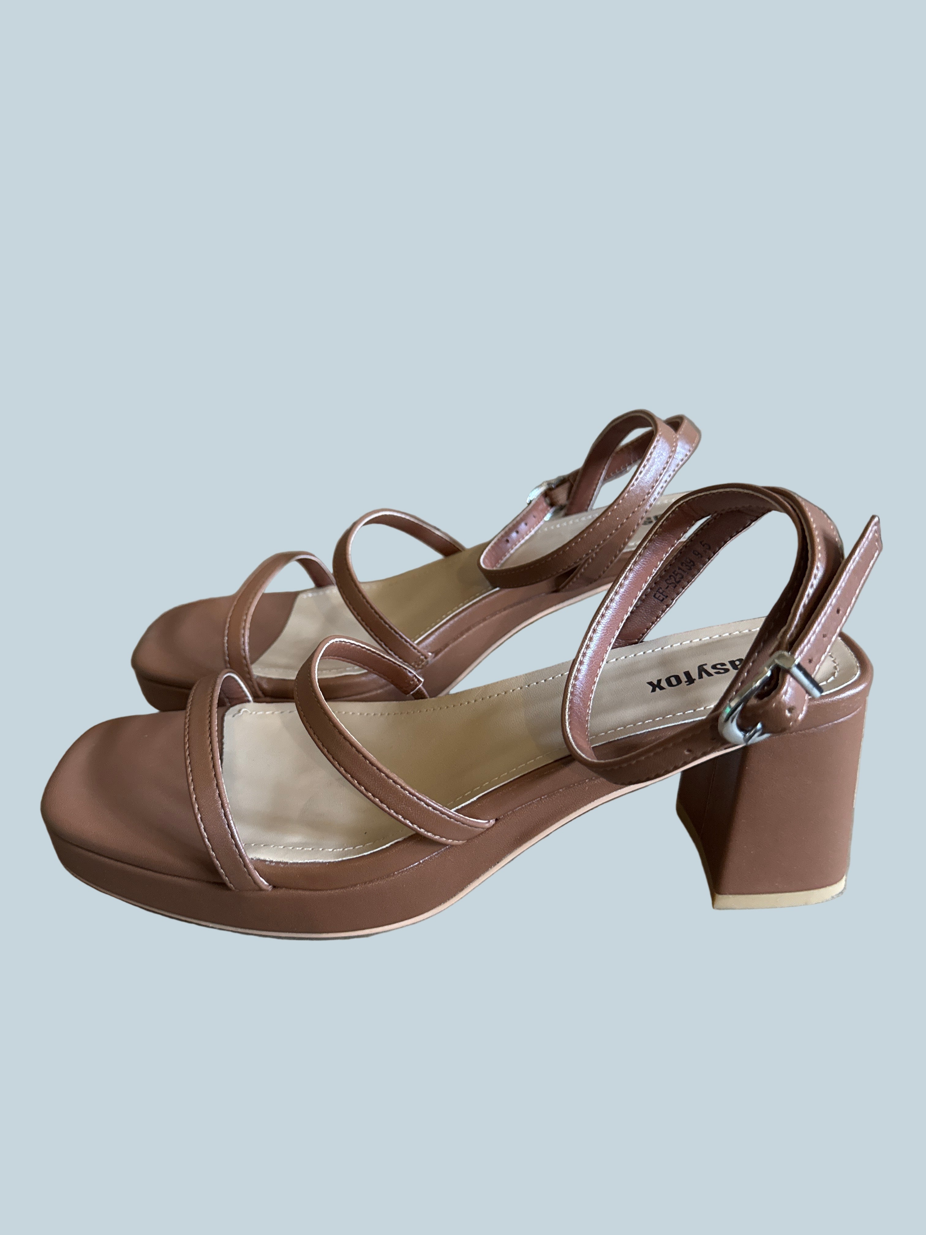 Easyfox Women Heeled Shoe Sandals. Like New. Size 9.5