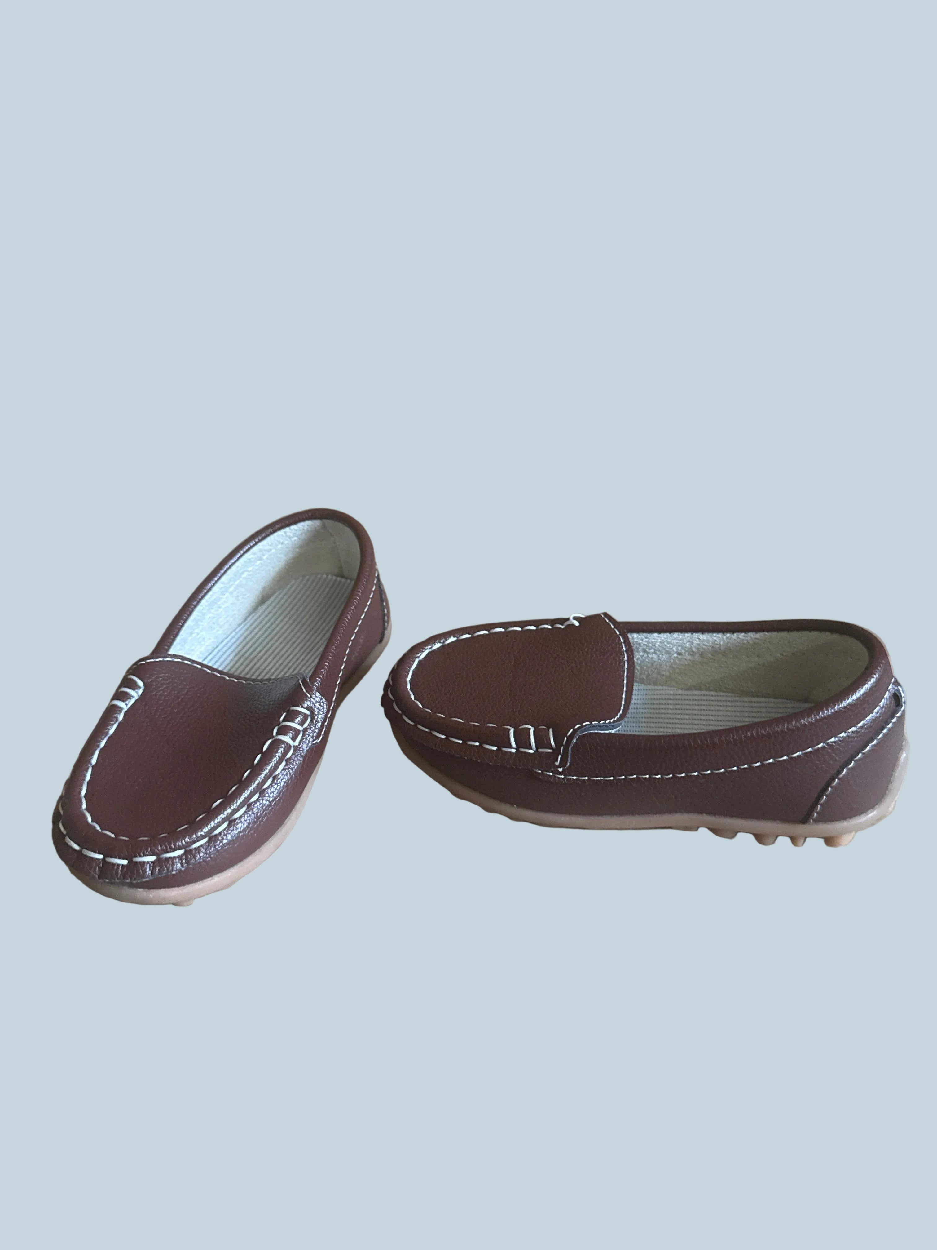 Slip-on Boys Girls Shoe Flat. Secondhand. Toddler Size 8