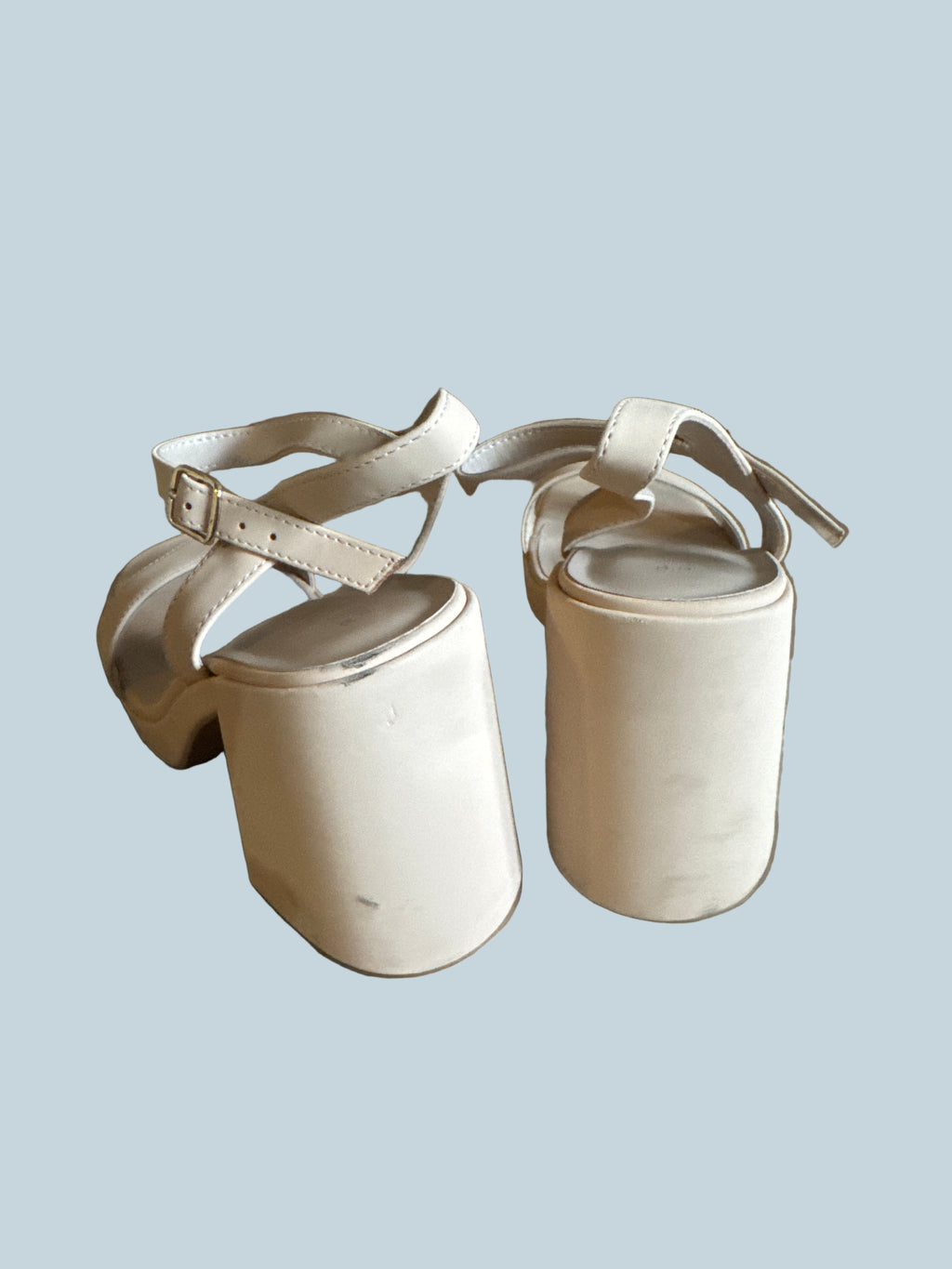 Dream Pairs Heeled Shoe Sandals. Second hand. Size 8.5